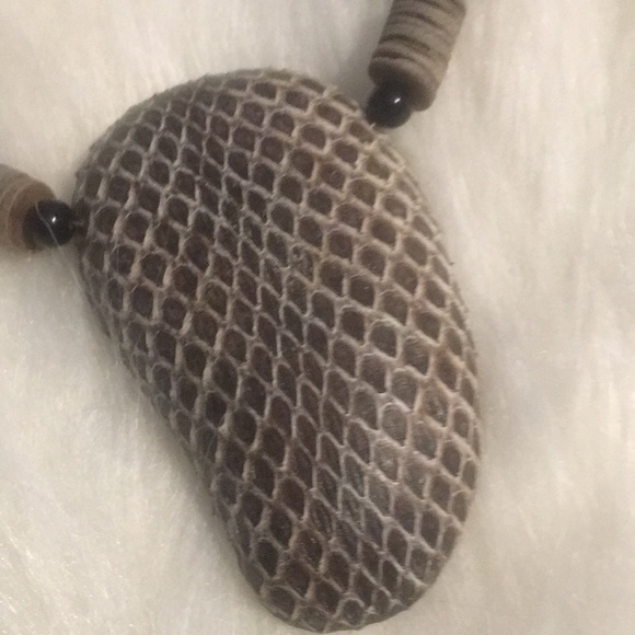 Necklace - Picture 3 of 6